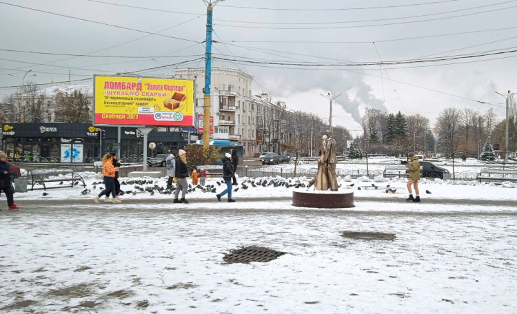 Сніговий армагедон у Кам'янському - мешканці скаржаться на комунальників