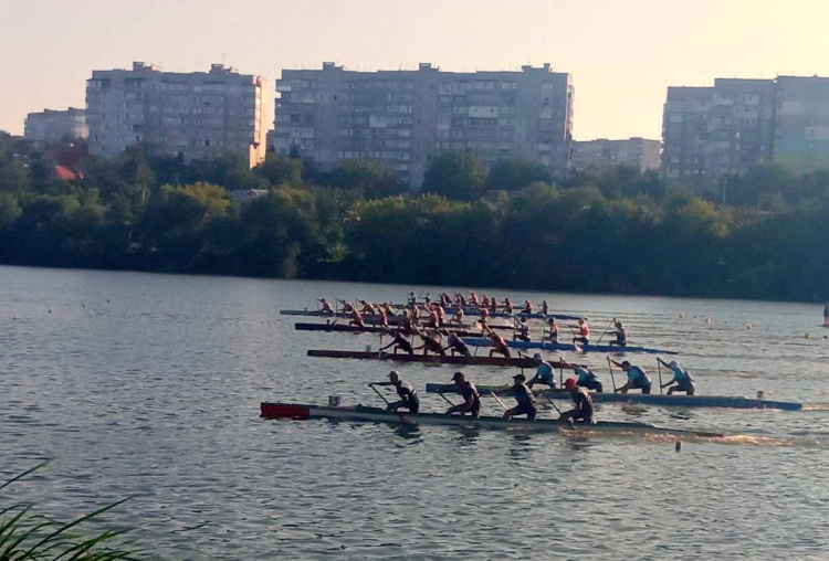 Вихованець спортшколи Кам'янського привіз "золото" з чемпіонату України з веслування на байдарках і каное