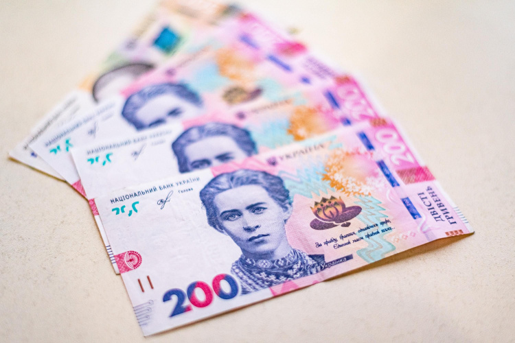 Виплати дітям ВПО повертають, але є нюанс: чому соцзахист поки не приймає заяви