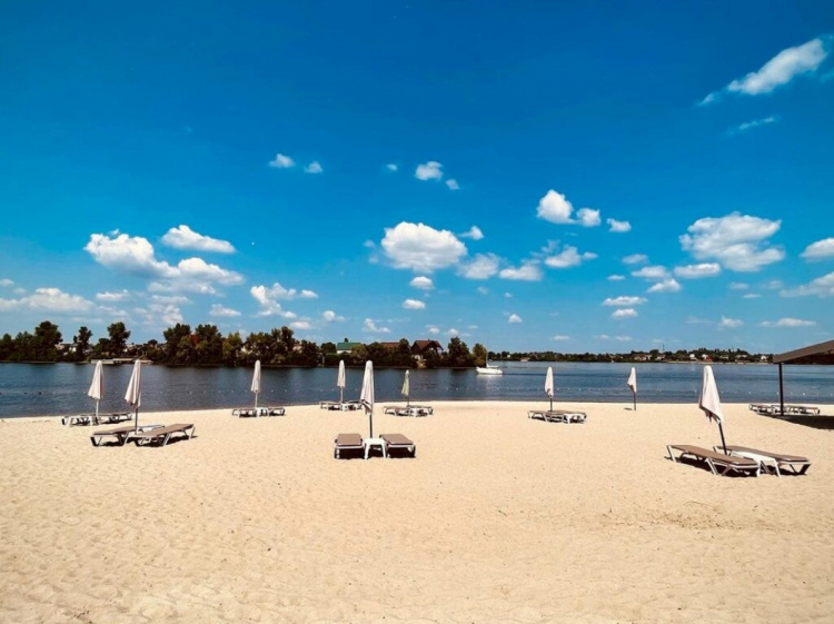 Інфекції, холера, хімія: чи безпечно купатись у Кам’янському