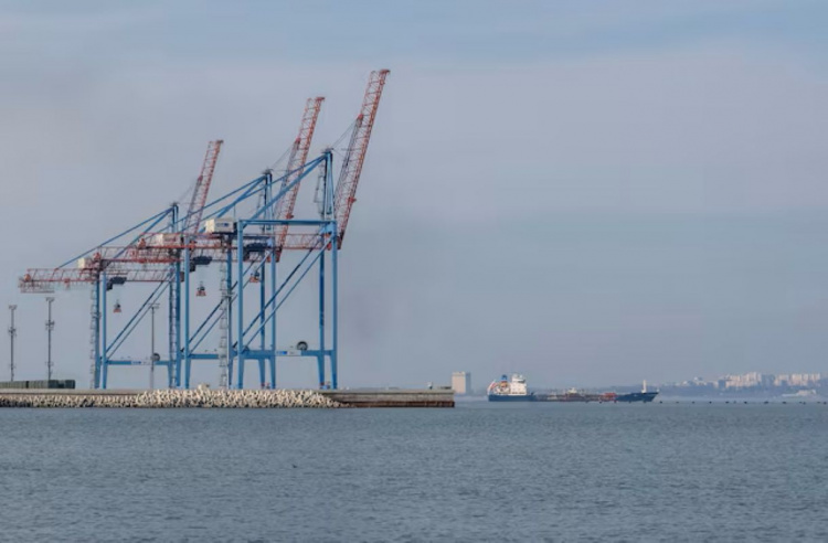 Кремль намагається відрізати Україну від моря: що відбувається з експортом