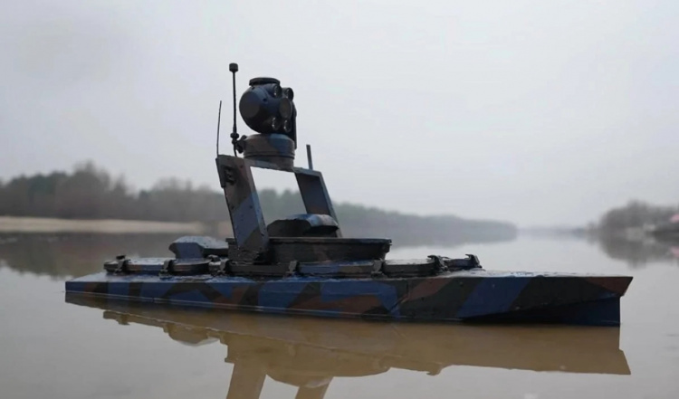 На Дніпрі з’явилися дрони-невидимки: Україна випробовує нову серію безпілотних катерів для річкових ударів