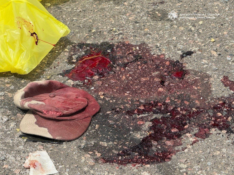 Під час масованої атаки на Дніпропетровщину у Кам'янському районі загорілося поле ячменю