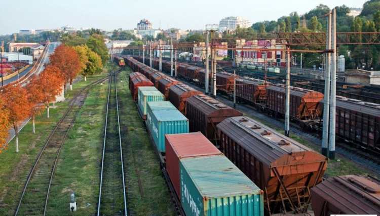 Диверсанта з Кам’янського району посадили на 15 років за підпали на залізниці