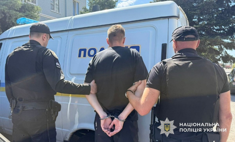 Кайданки, викуп та криптогаманець: на Дніпропетровщині затримали злочинців, які викрали та катували фермера
