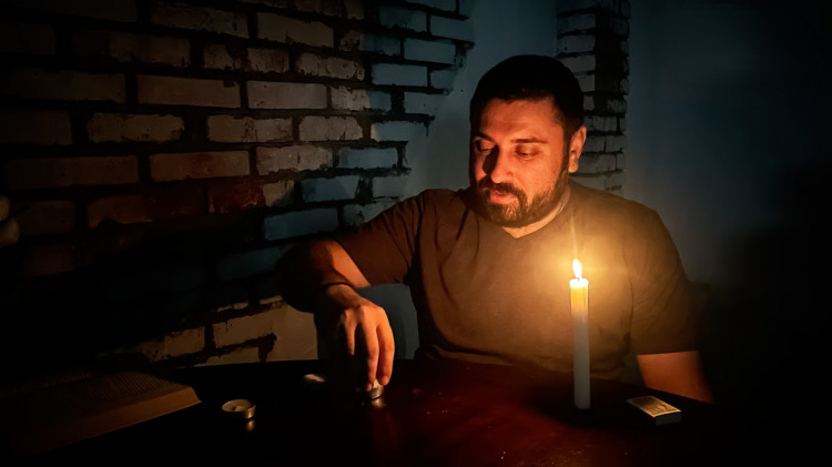 Відключення світла у Кам'янському 2 червня: кого залишать без електроенергії на 11 годин