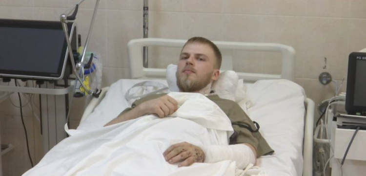 Втратив обидві ноги, а руки - посічені осколками: боєць із Кам'янського лікується на Дніпропетровщині