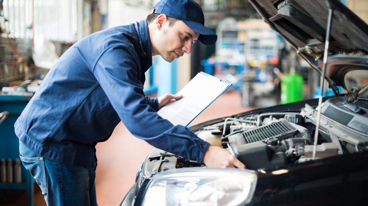 Готуйте авто до перевірок: в уряді розкрили строки повернення тотального техогляду