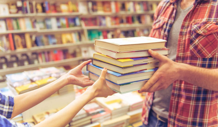 Бібліотека Кам’янському отримає нові сучасні книги