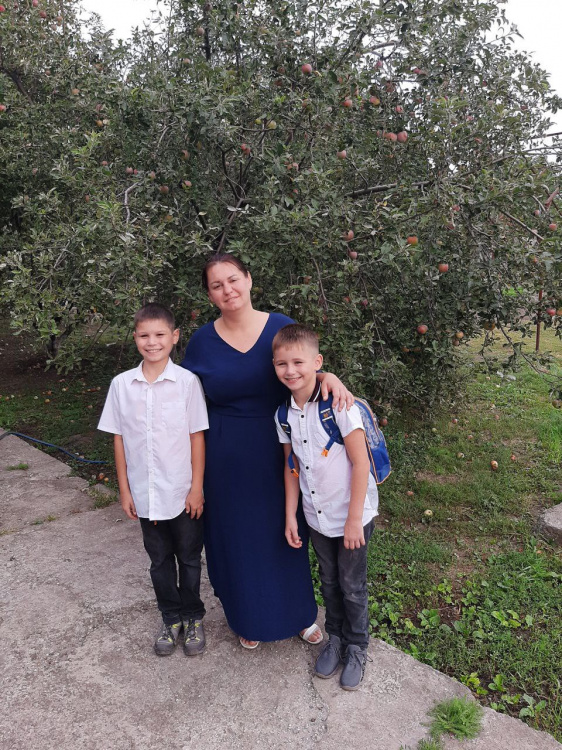 Сім'ю вирвали з пекла: що робили поліцейські та капелани, щоб змінити долю двох дітей і їхньої матері