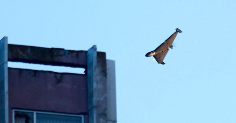 Дві години кружляв над містом: у Кам’янському є влучання, ворог змінив тактику атак з 4 лютого