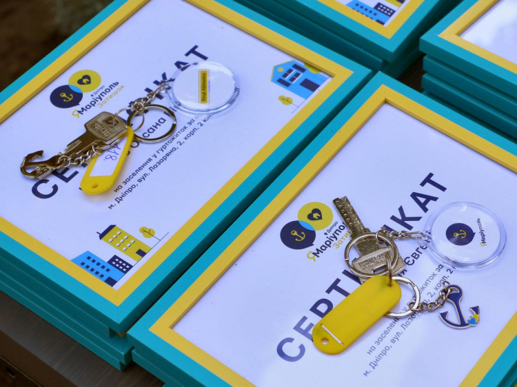 У Дніпрі ще 36 родин з Маріуполя отримали сертифікати для заселення у соціальне житло