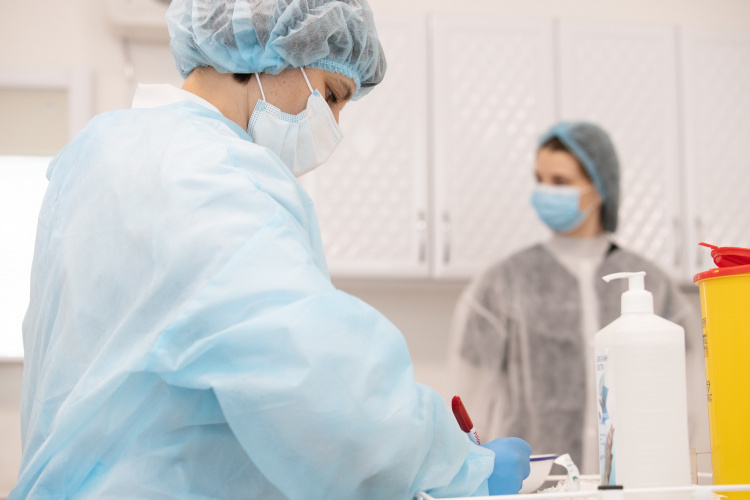 Епідситуація у Кам'янському: захворюваність на ГРВІ знижується серед дітей, але зростає серед дорослих