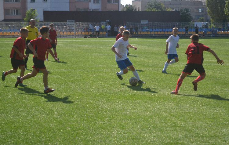 У Кам’янському розпочався Кубок міста з футболу