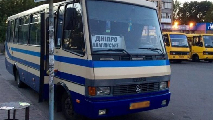 Як курсують автобуси та поїзди Кам’янське – Дніпро під час тривог