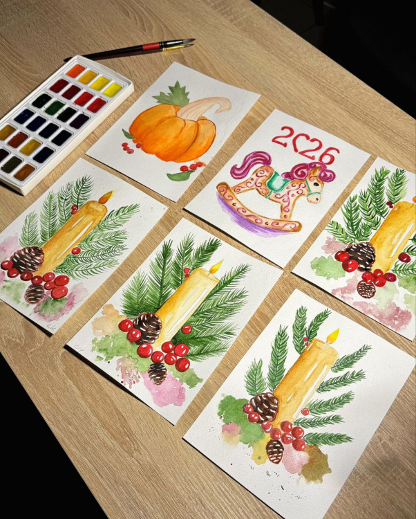 Зимовий настрій на папері: у Кам’янському художниця з Маріуполя надихнула учасниць на акварельну творчість