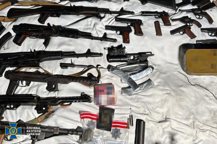 На Дніпропетровщині ліквідували підпільні цехи з відновлення бойової зброї - подробиці