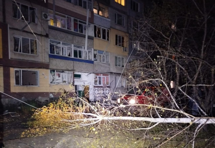 Масована атака на Кам'янське: ППО збила 42 дрони, у кількох районах пошкоджена інфраструктура