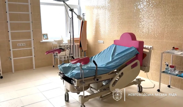 Комфорт і безпека для мам: у Жовтих Водах оновили пологове відділення