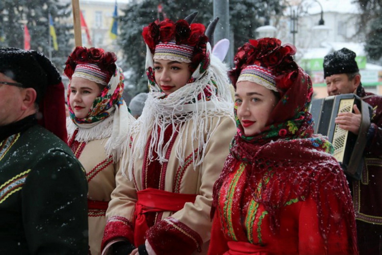 Як у Кам’янському будуть відзначати зимові свята: що заплановано в громаді