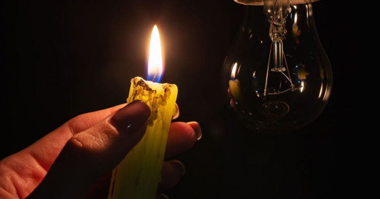 У Кам'янському у вівторок, 29 липня, вимикатимуть світло: графік та адреси відключень