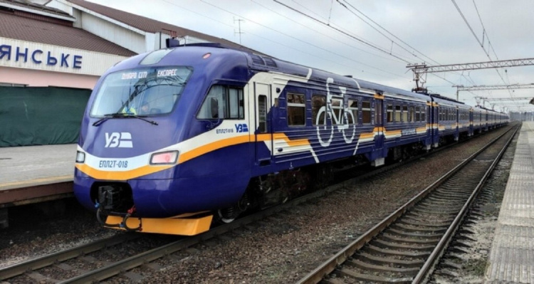 Тимчасові зміни курсування електричок через Кам’янське: оновлений графік з 9 по 11 березня