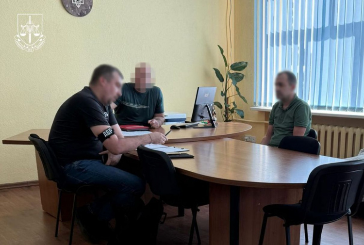 На Дніпропетровщині викрито земельну аферу на 25 млн грн: у махінаціях підозрюють екскерівників Держгеокадастру