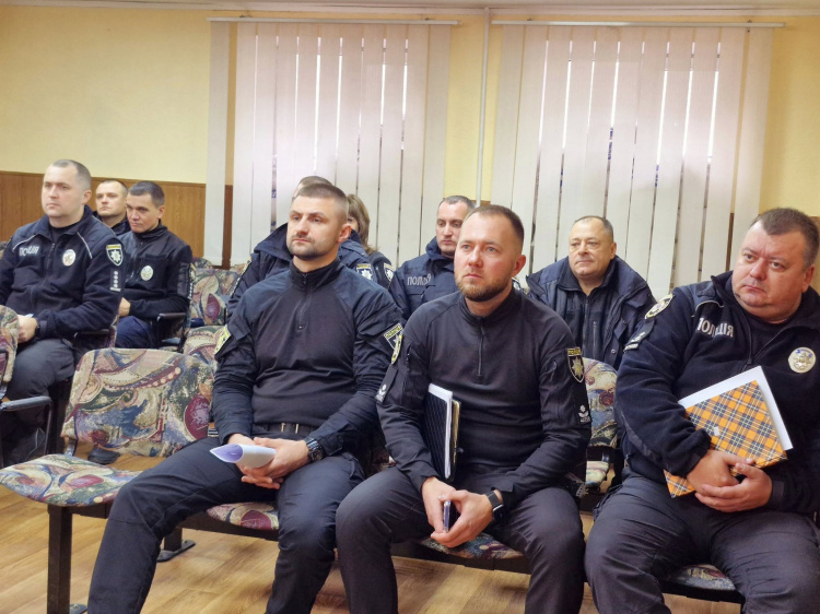 Партнерство заради безпеки: у Кам'янському поліція та військові працюють разом