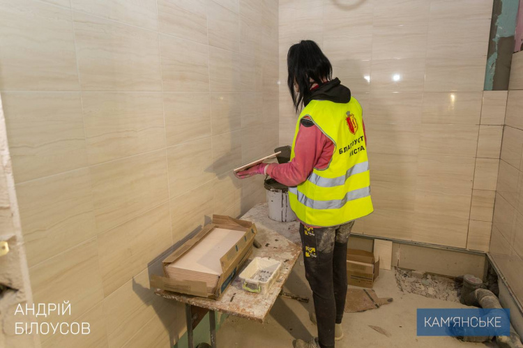 У Кам'янському закінчують ремонт ліцея у Соцмісті: коли відзначатимуть новосілля
