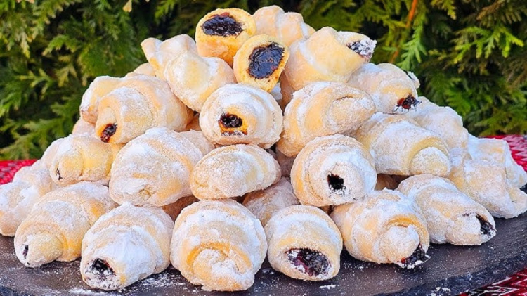 Готуємо кіфлики: мініатюрні круасани по-закарпатськи