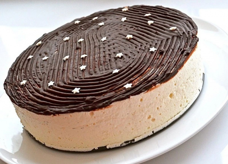 Торт “Пташине молоко” - готуємо неймовірно смачний десерт без випікання під кавусю (ВІДЕОРЕЦЕПТ)
