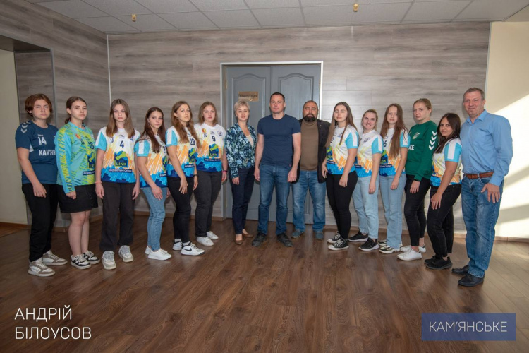 Гандболістки Кам’янського готуються позмагатися за "золото" на Чемпіонаті України 