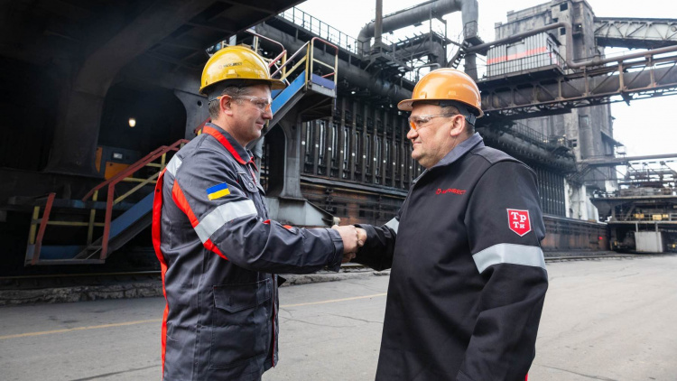 Підвищення зарплат у промисловості: чому великі підприємства інвестують у працівників