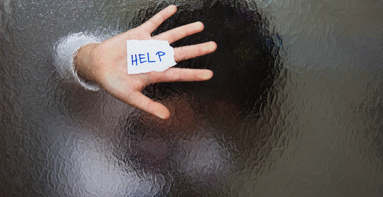 Кам’янчани, які постраждали від домашнього насильства, можуть отримати соціально-психологічну допомогу: куди звертатися