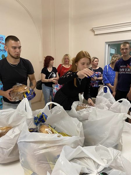 Волонтери Кам'янського опікуються сім'ями, де виховують дітей з інвалідністю