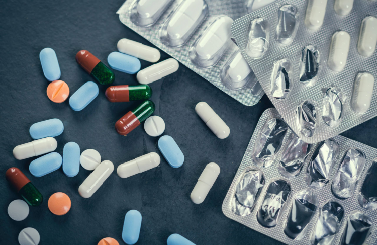 Антибіотики більше не всесильні: стійкість бактерій зросла на 40% - ВООЗ