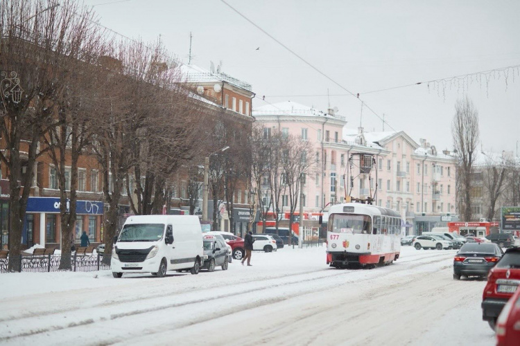 Арктичне випробування та зимовий спокій: прогноз погоди у Кам’янському на 12-16 січня