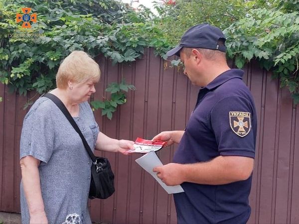 Надзвичайники Кам'янського провели профілактичний рейд в житловому секторі