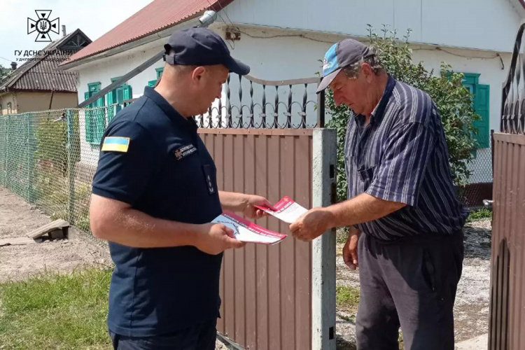 У Кам’янському районі мешканцям розповіли, як не загинути від пожежі