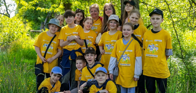 «Діти прагнуть розвитку»: як проходить перша літня зміна «Блогер Кемп» від Фонду Ріната Ахметова