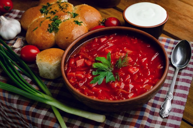 Борщу багато не буває: забирайте ще один рецепт улюбленої української страви