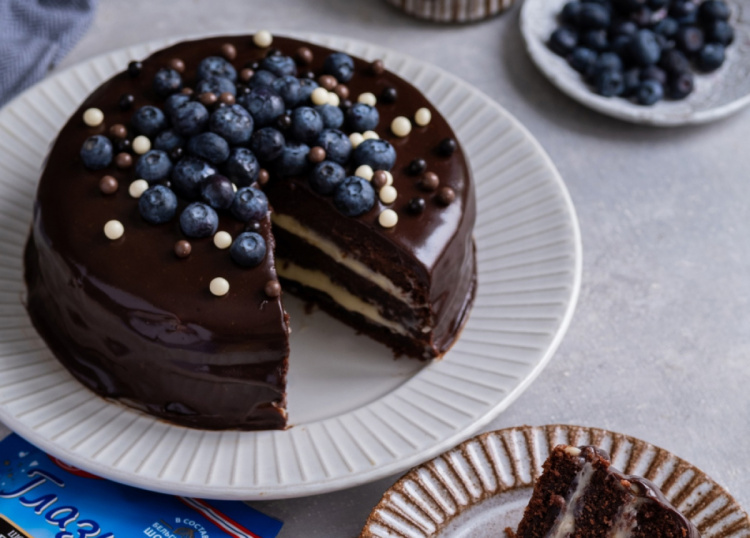 Смаколики до святкового столу - приготуйте казковий шоколадний торт