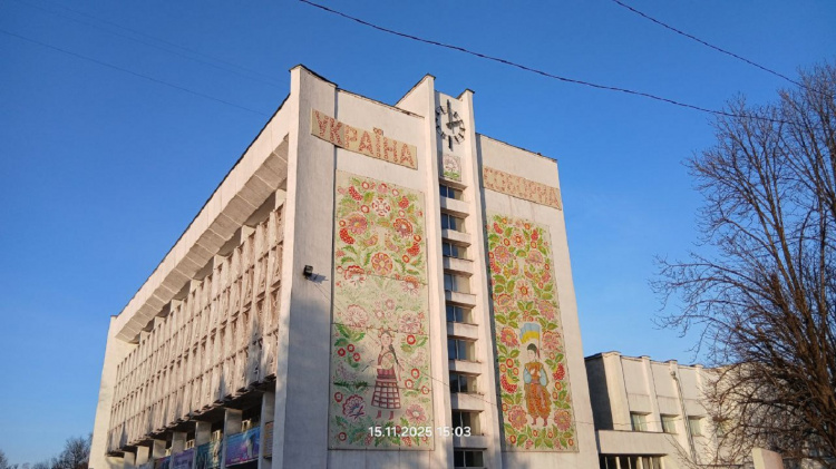 Блекаут зупиняє час: на міські годинники Кам’янського не варто орієнтуватися та покладатися