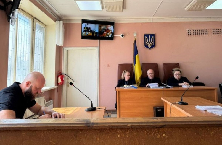 Кам’янське мало не стало місцем теракту: переселенку з Донеччини судять за спробу підірвати себе у людному місці