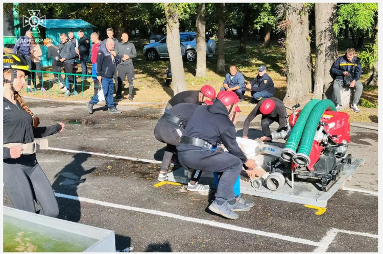 Кам’янське прийняло чемпіонат з пожежно-прикладного спорту: фотофакт