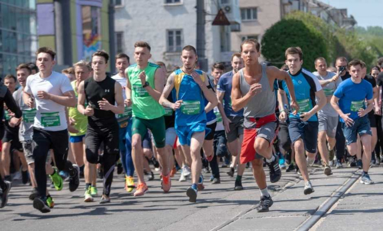 "Разом до Перемоги": кам’янчан запрошують на легкоатлетичну пробіжку вулицями міста