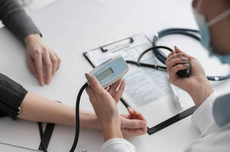 На Дніпропетровщині майже 60 медзакладів долучились до програми "Скринінг здоров’я 40+"