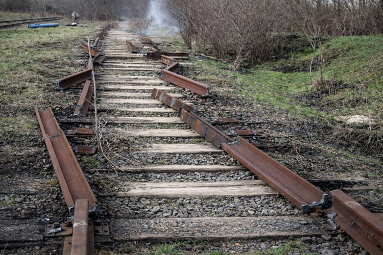 Наука задля відбудови: виш із Дніпропетровщини розробляє технології відновлення пошкоджених залізниць