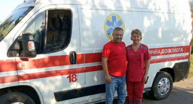 Медики допомогли народитися хлопчику прямо у швидкій: мати і дитину доставили до пологового будинку Кам’янського