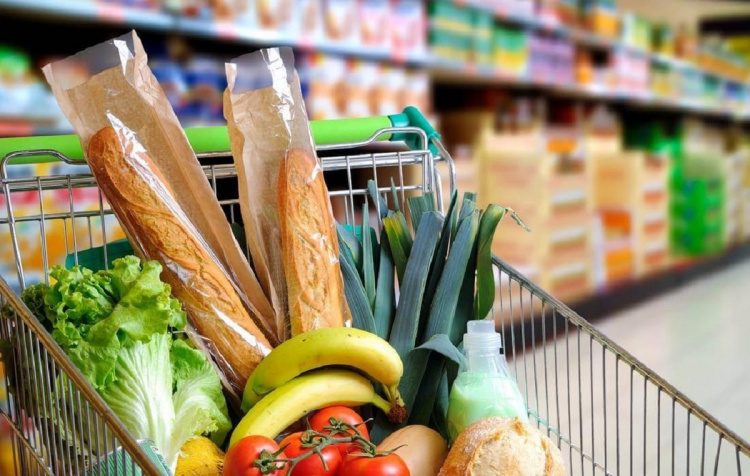 Ціна на популярні продукти в Україні зміниться: що здешевшає у травні